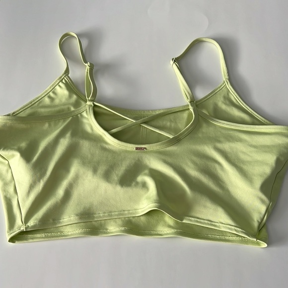 VS Pink ULTIMATE LIGHTLY LINED SPORTS CROP Icy Lime - Picture 5 of 7